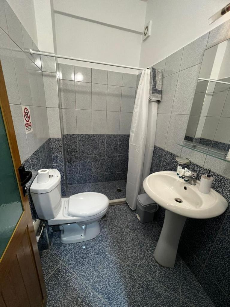 Season Inn Dhërmi エクステリア 写真